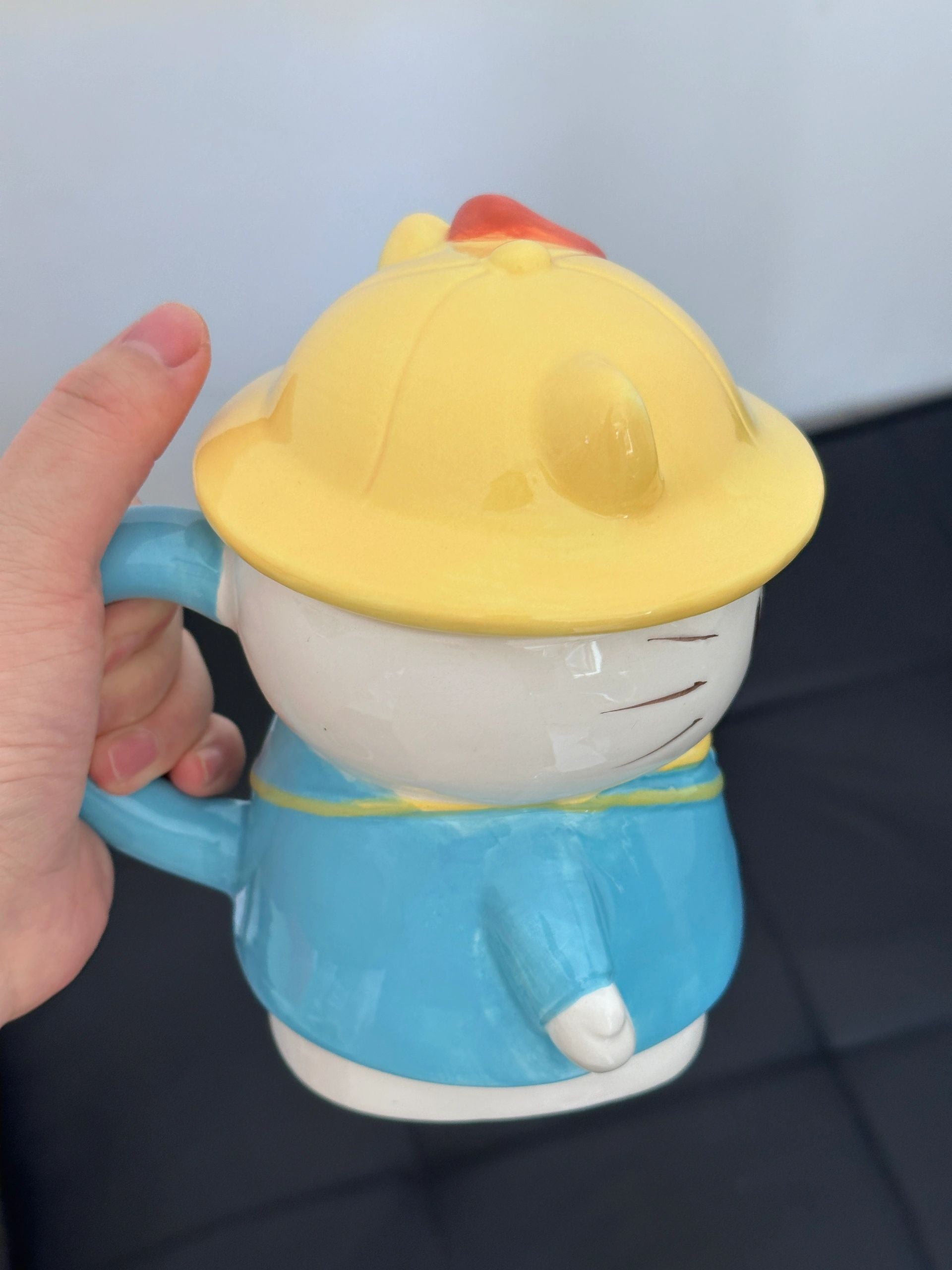 KT Shaped Mug Cute Ceramic Coffee Mug with Lid