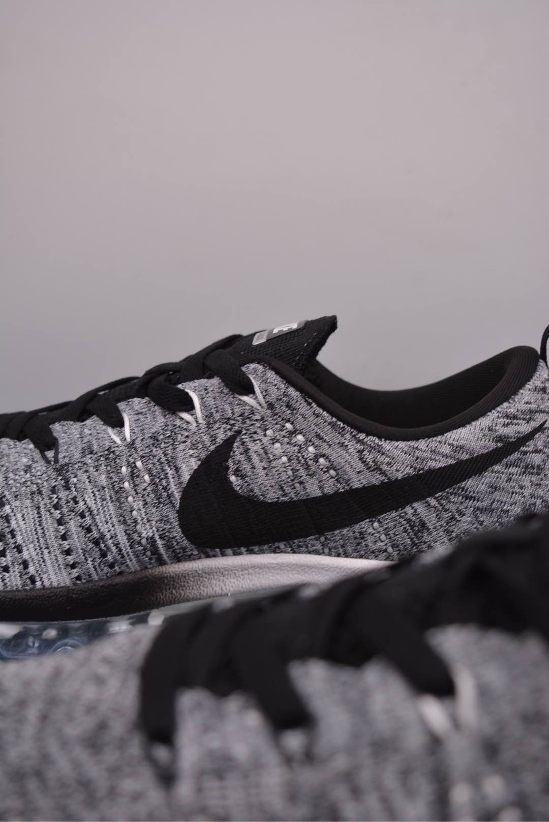 Nike Flyknit Air Max Oreo 620469-102
