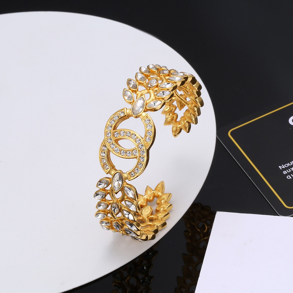 Chanel hollow diamond bracelet