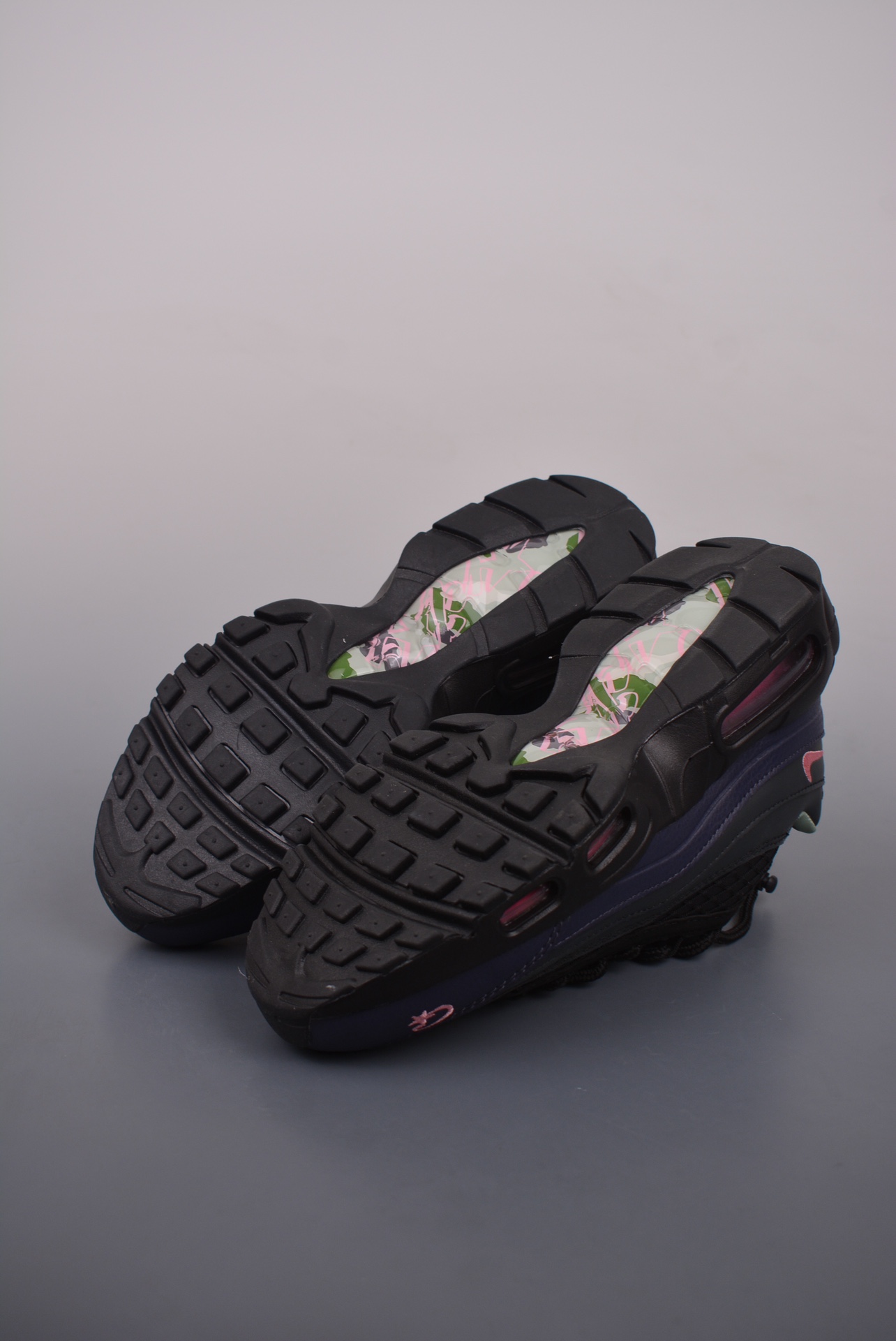 NIKE Air Max 95 air cushion running shoes black blue camouflage