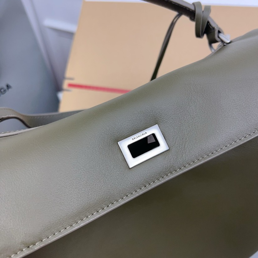 Balenciaga rodeo medium bag