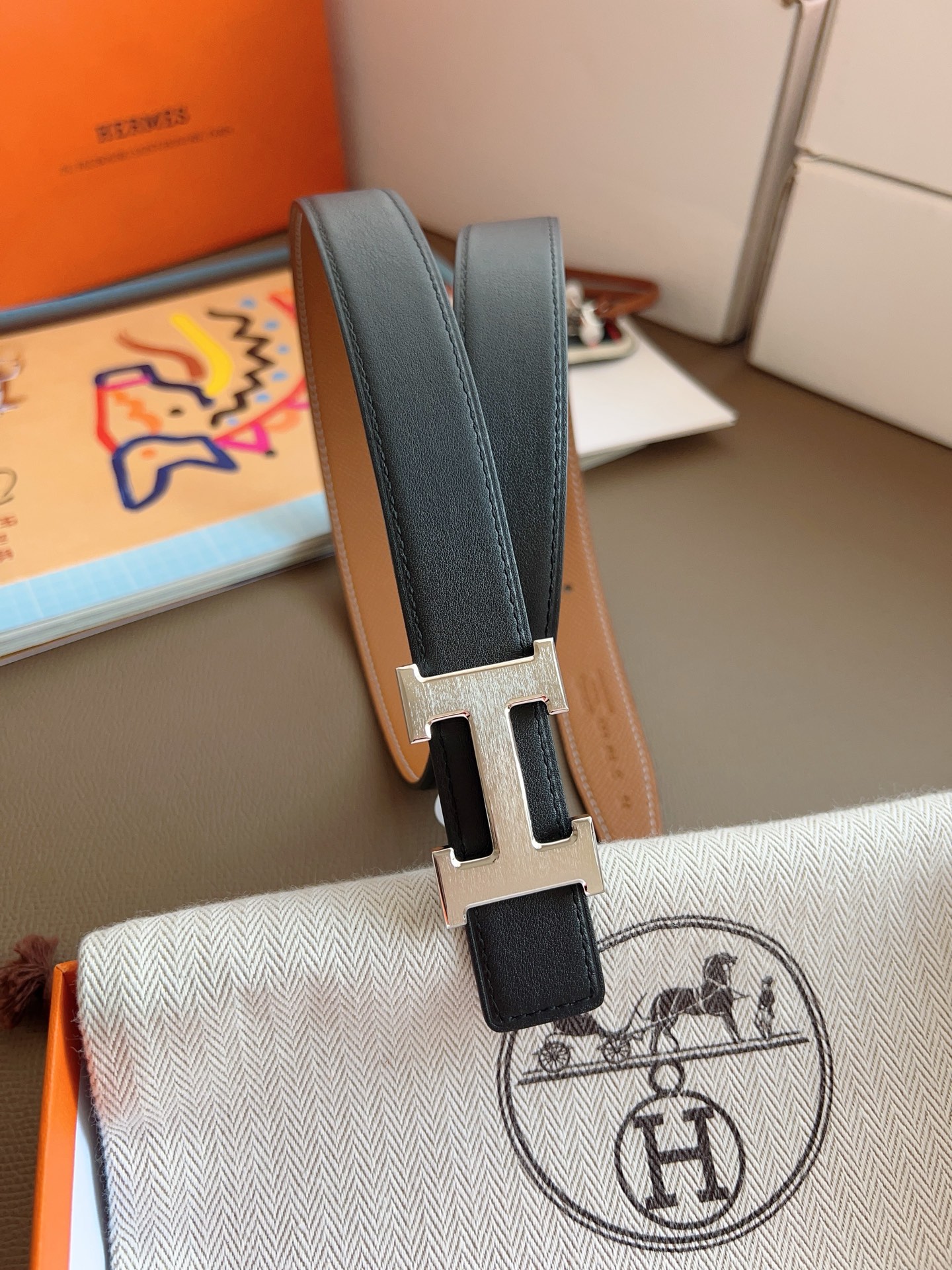 Hermès 2025 New Women's Double-Sided Belt 2.4cm Width