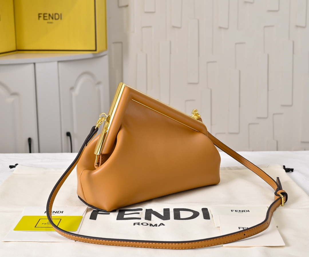 FENDI First Shoulder Bag 80016