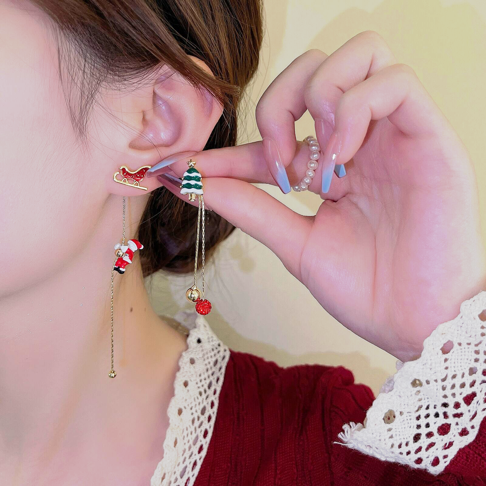 (🌲Early Christmas Sale- SAVE 50% OFF)Climbing Santa earrings-⏰BUY 3 GET 2 FREE TODAY!!