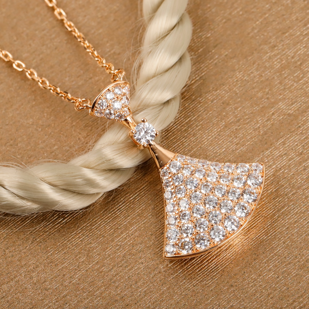 Bulgari fan-shaped full diamond necklace