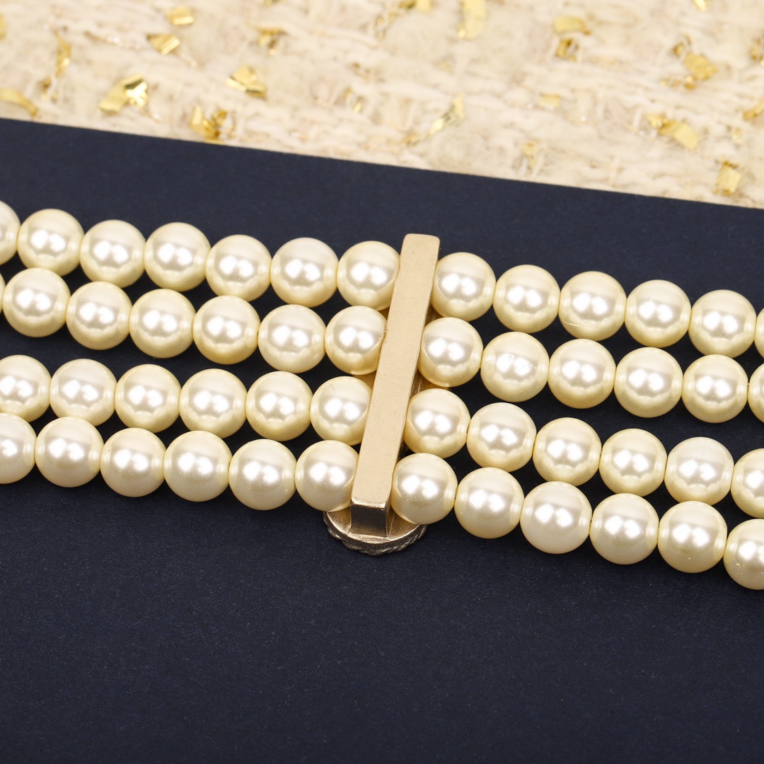 Dior multi-mirror double-layer pearl choker necklace