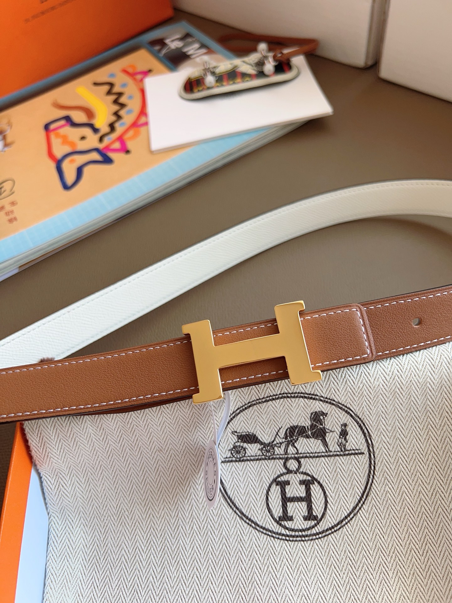 Hermès 2025 New Women's Double-Sided Belt 2.4cm Width