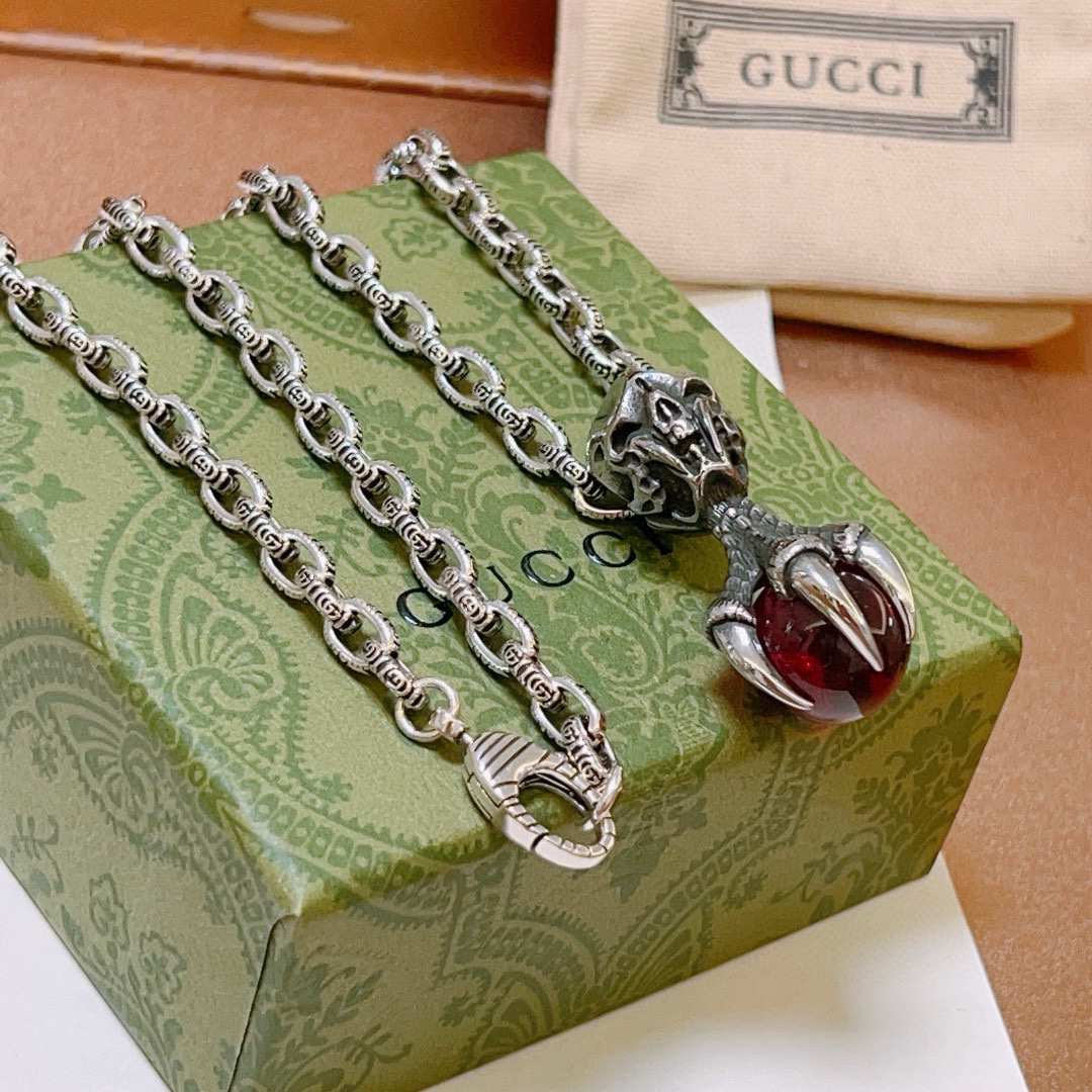 Gucci Anger Forest Series Red Agate Chain Necklace