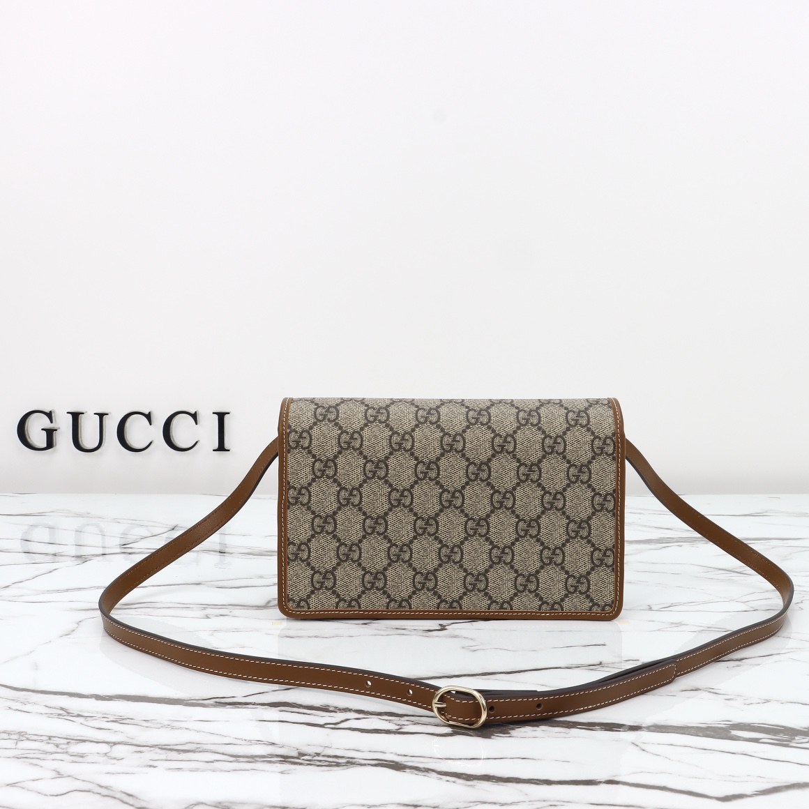 Gucci GG Emblem leather shoulder strap wallet 820688 FAD6L 9758