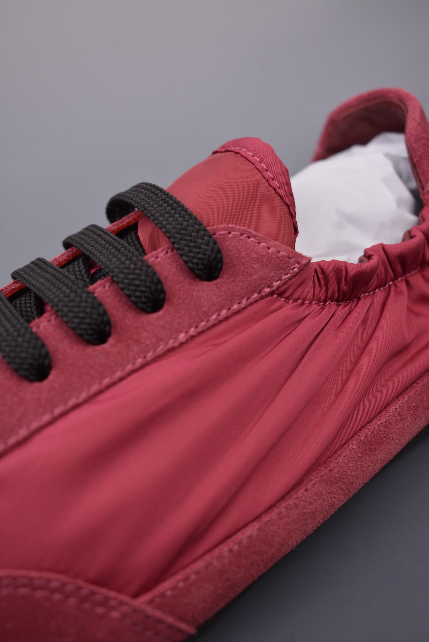 Prada SpringSummer Show Thin-soled Dexter Shoes Rose Red