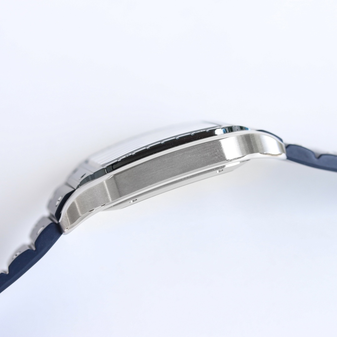 Cartier SANTOS series watch