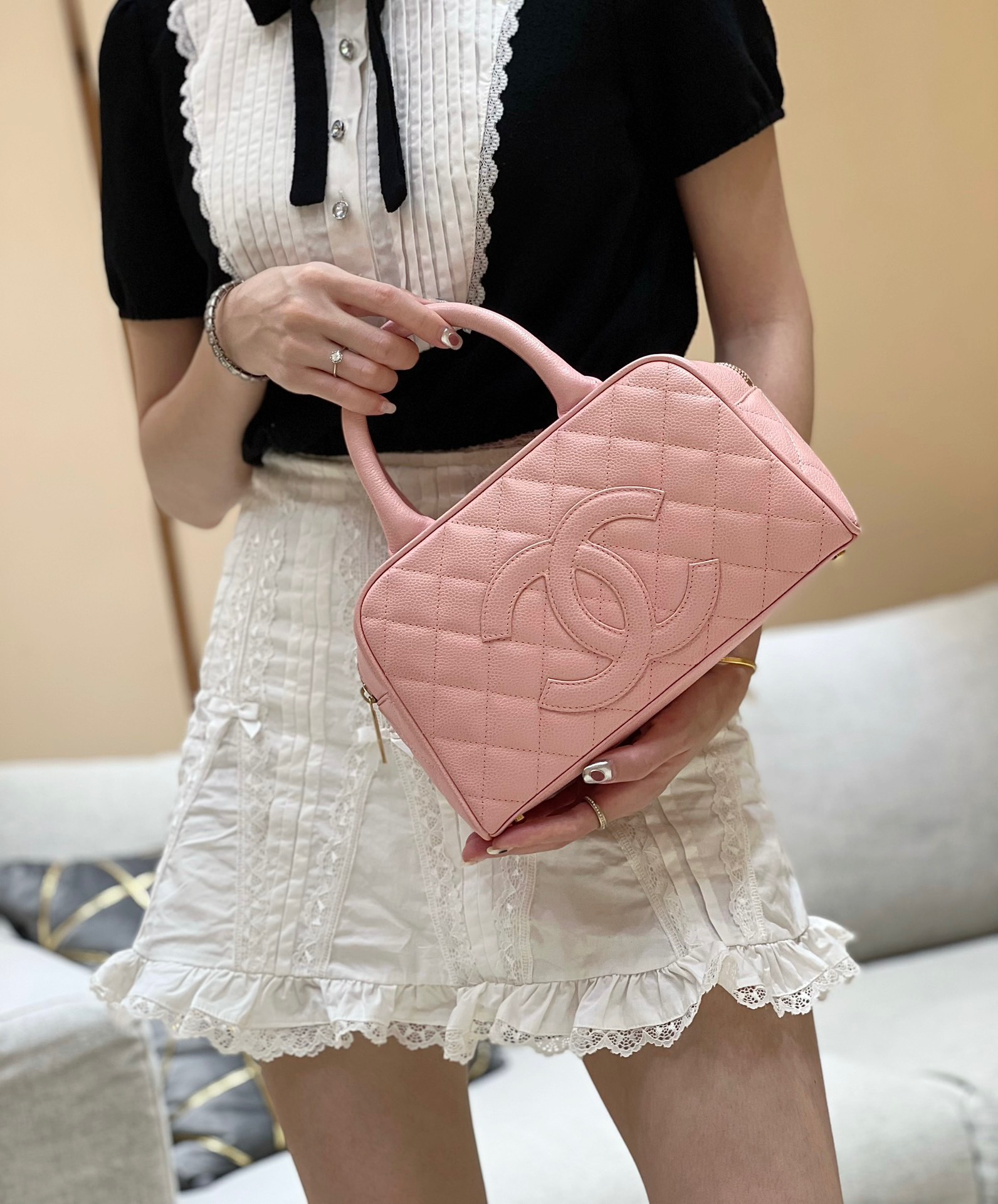 Chanel Vintage Bowling Bag 20996