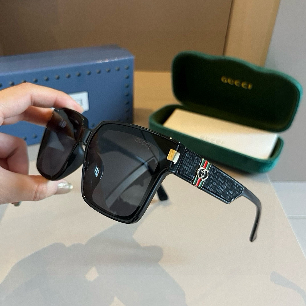 Gucci Square Frame Sunglasses