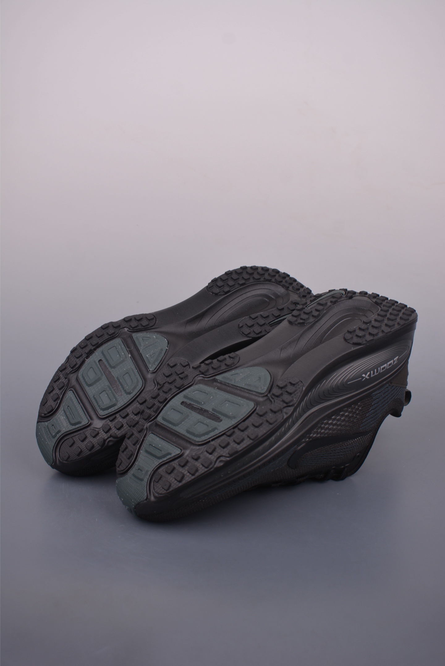 Nike Vomero 18 