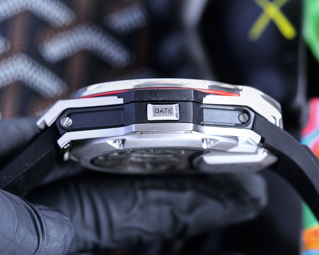 HUBLOT Warcraft MP Series 909.NX.1120.RX.1704