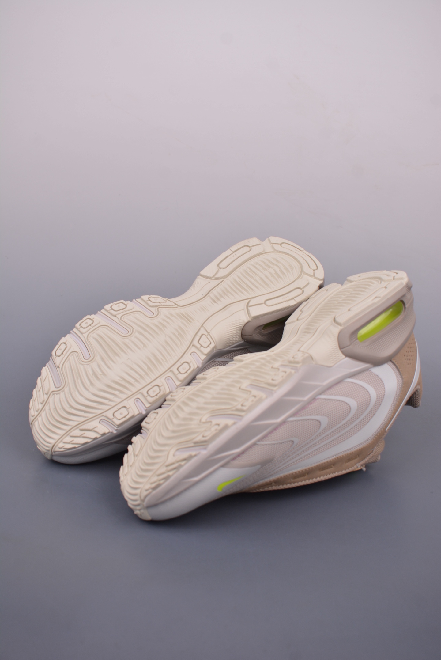 NIKE AIR MAX FIRE 2025 