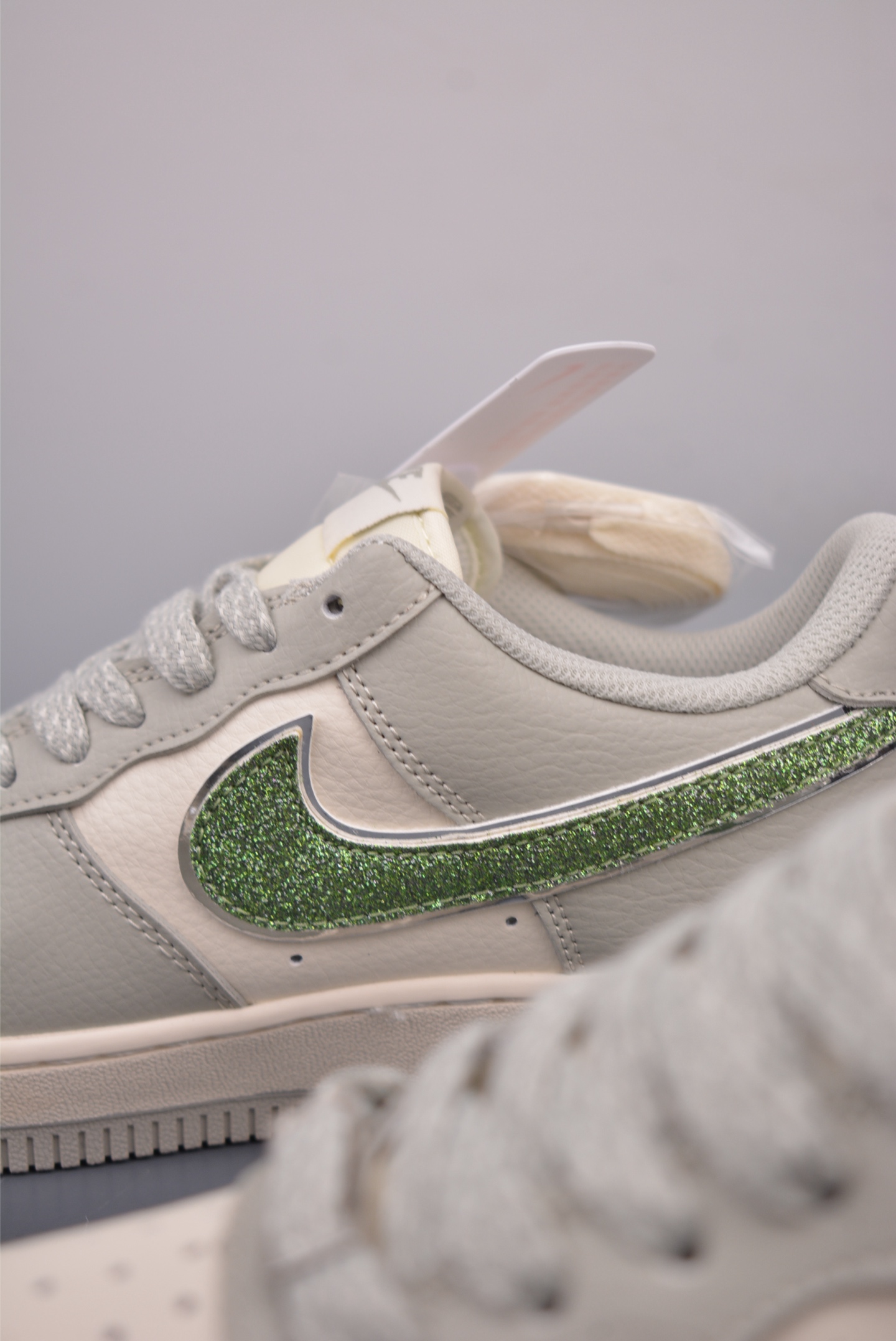 Nike Air Force 1'07 Low Grey, White, Green, Hook, Daisy QY6818-618