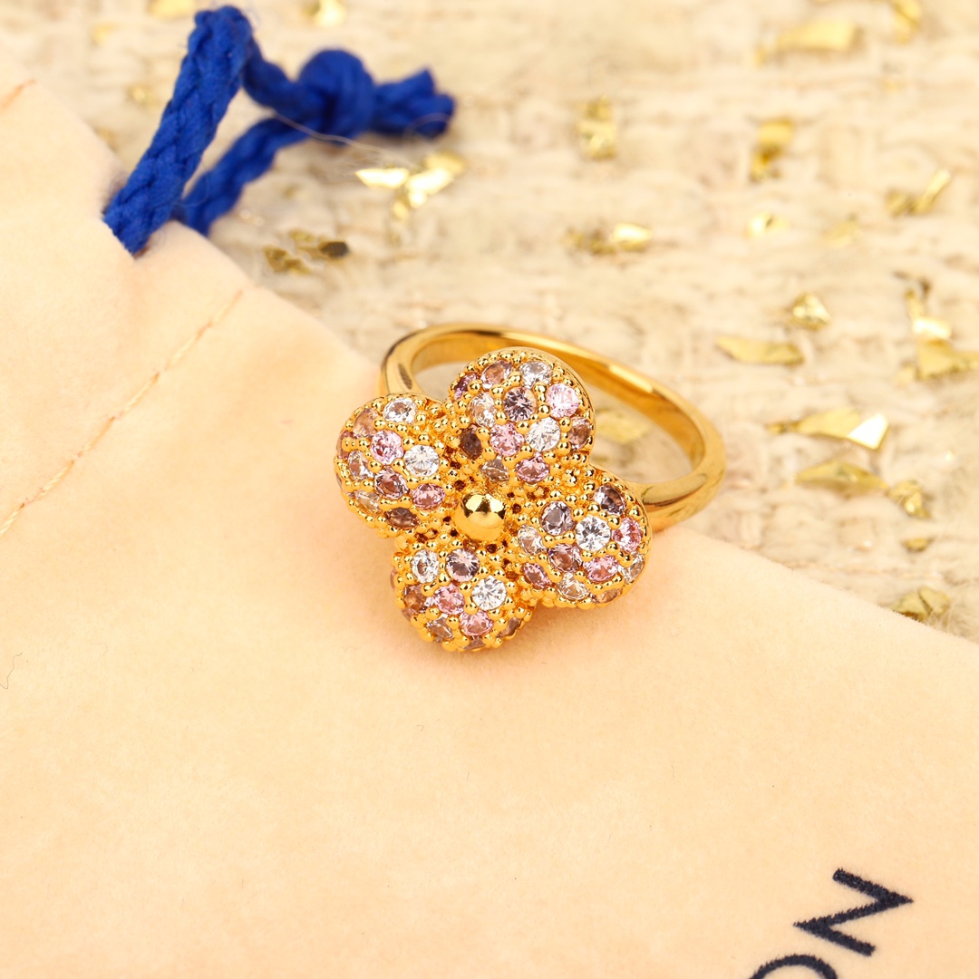 Louis Vuitton Four Leaf Clover Ring