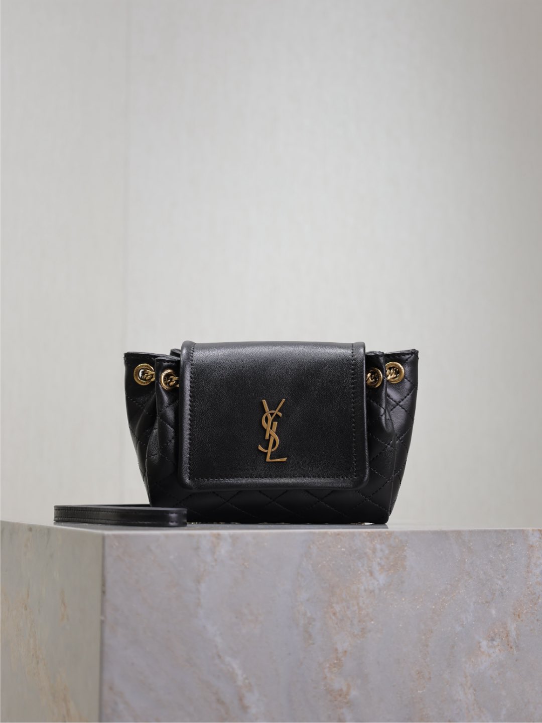 Yves Saint Laurent Mini Nolita Chain Bag 672738