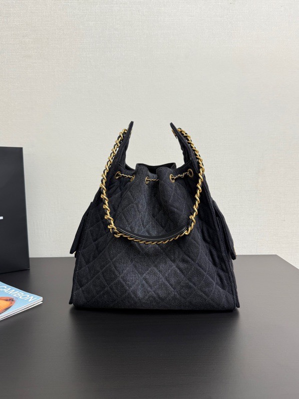 Chanel 25A Bucket Drawstring Bag Denim 99463