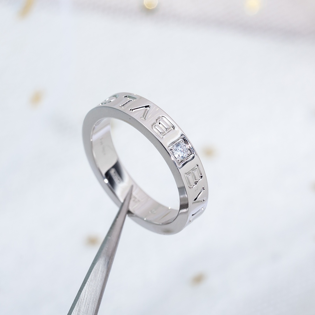 Bulgari letter logo ring