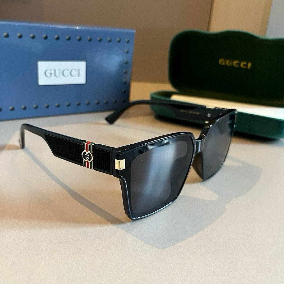 Gucci Square Frame Sunglasses