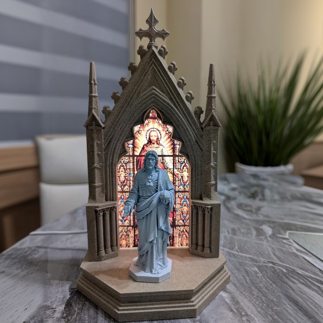 Gothic Lamp of the Sacred Heart of Jesus