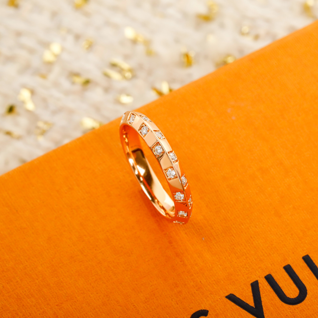 Louis Vuitton Le Der de LV Ring