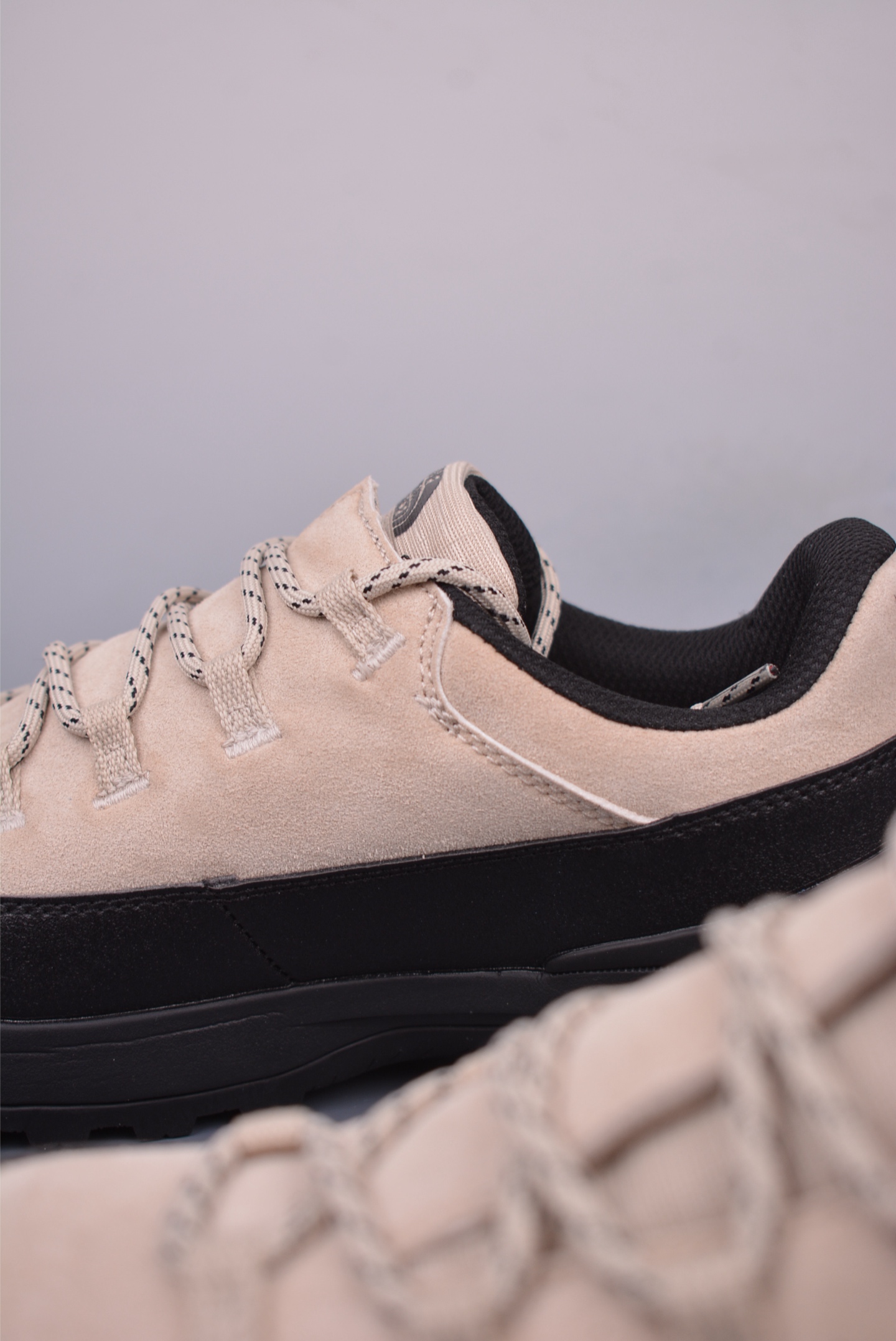 The North Face Glenclyffe Low sneakers beige gray black NF0A817B