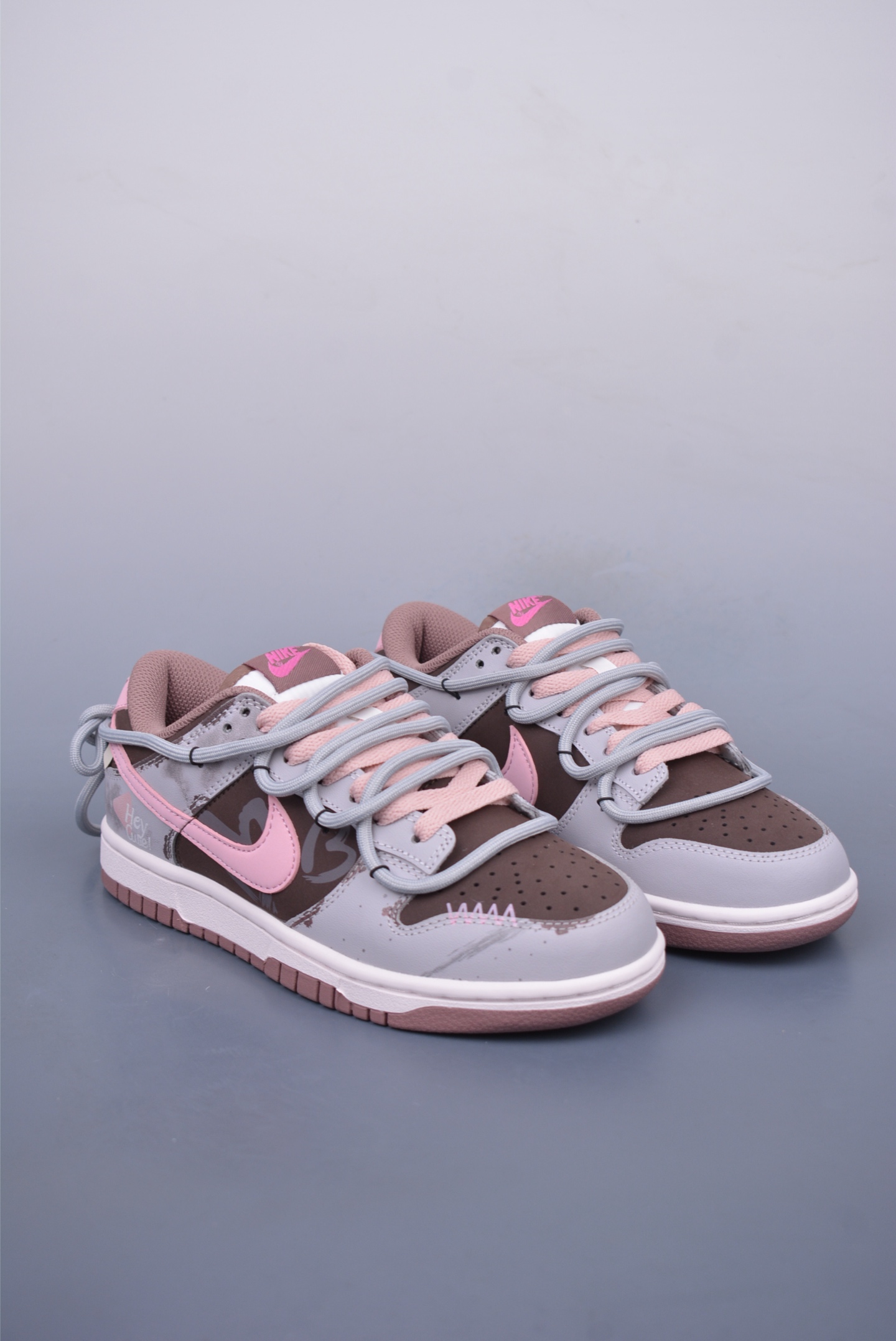 NIKE SB Dunk Low sneakers Koala Party Pink Dream Refrain FZ3611-208