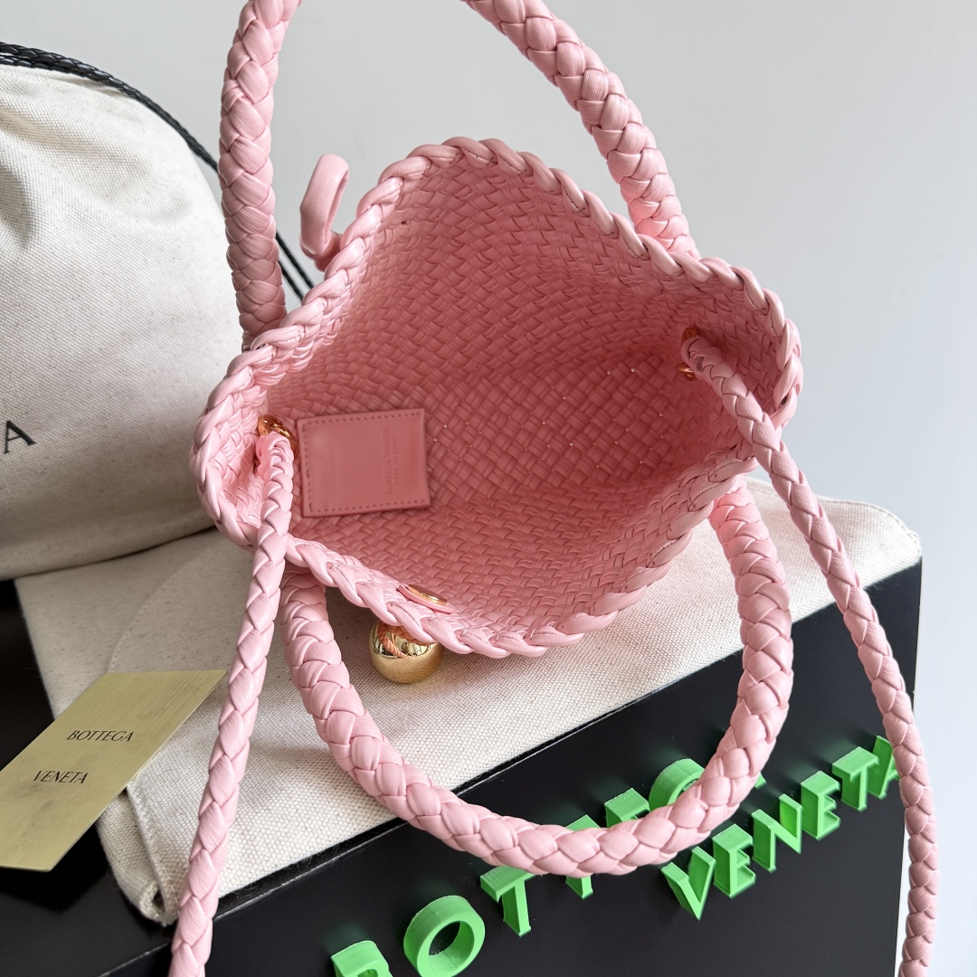 Bottega Veneta TOSCA woven handbag 776755