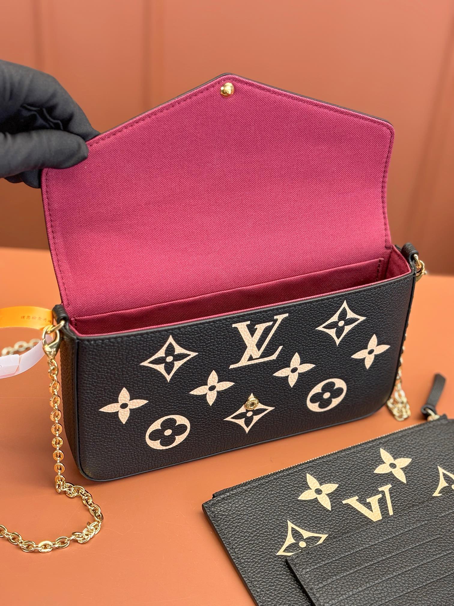 Louis Vuitton POCHETTE FÉLICIE Chain Bag M82479