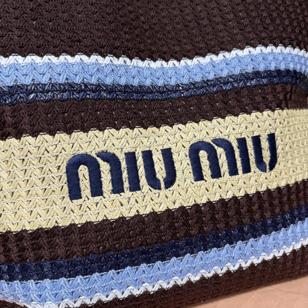 Miu Miu embroidered bag 5BG228