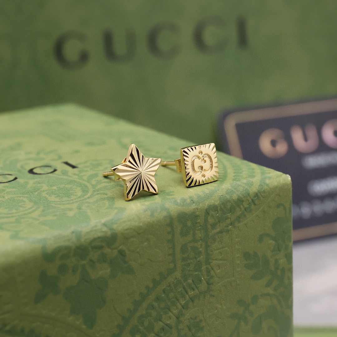 GUCCi five-pointed star earrings
