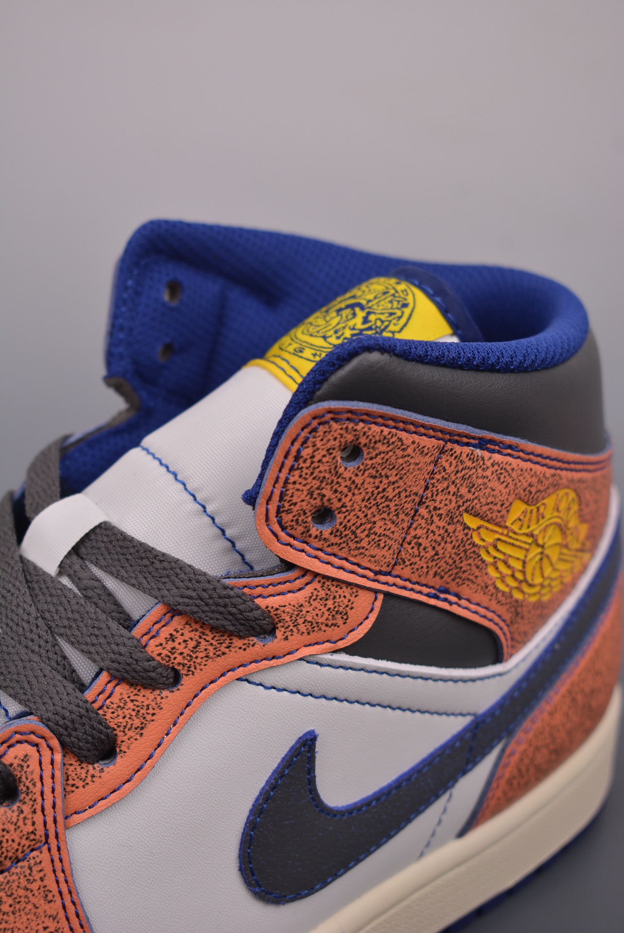 Air Jordan 1 Mid White Orange Toe FV3619-106