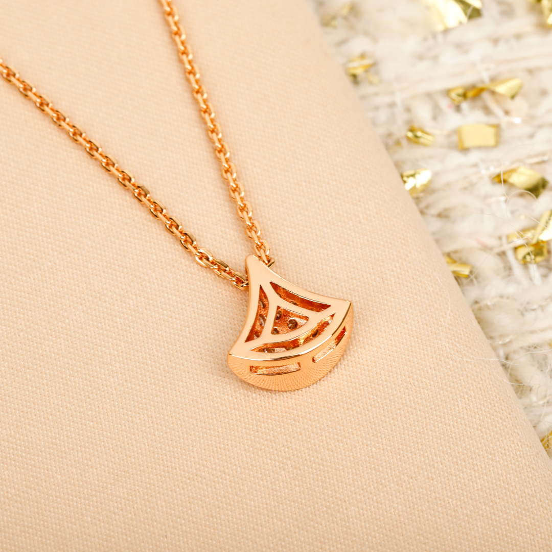 Bulgari small fan-shaped full diamond necklace