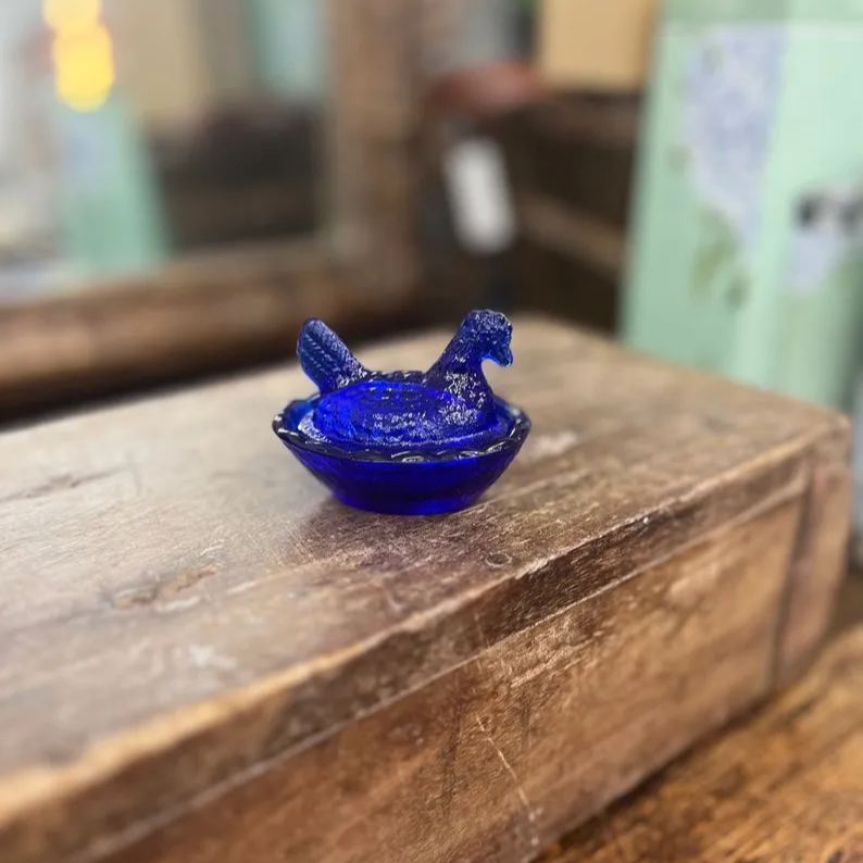 Covered Mini Glass Hens on Nests