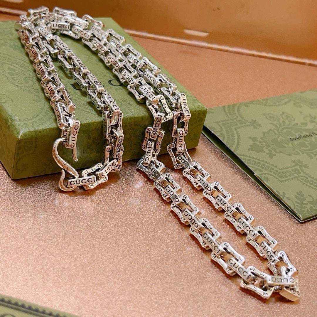 Gucci Anger Forest series new double G square chain necklace