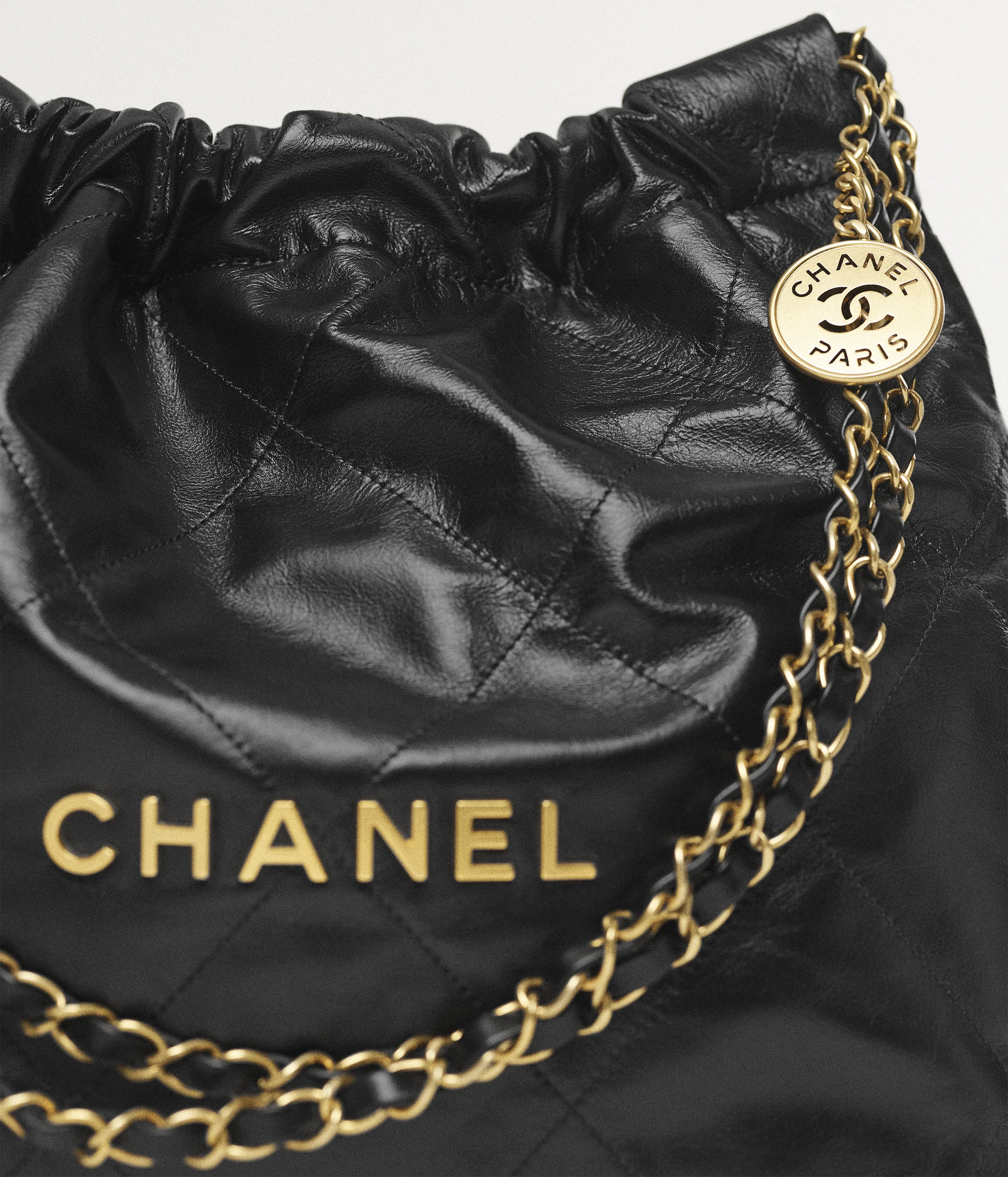 CHANEL 22 Small Handbag Shiny Calfskin & Gold-Tone Metal Black AS3260-B19059-94305