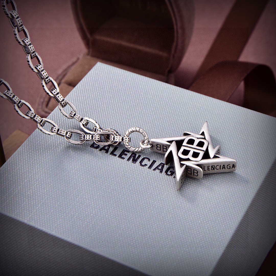Balenciaga BB Four-pointed Star Chain Vintage Necklace
