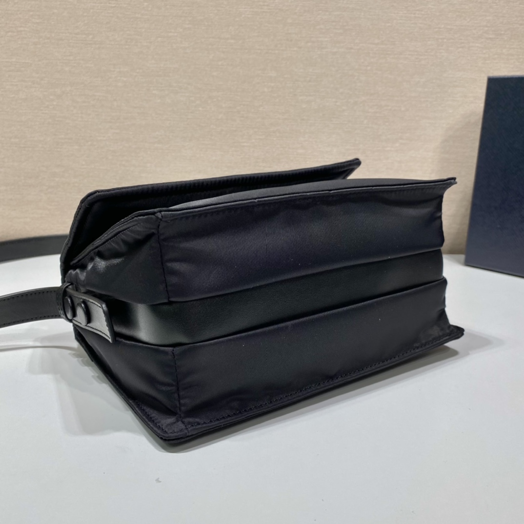 Prada Mini Messenger Bag 1BD258