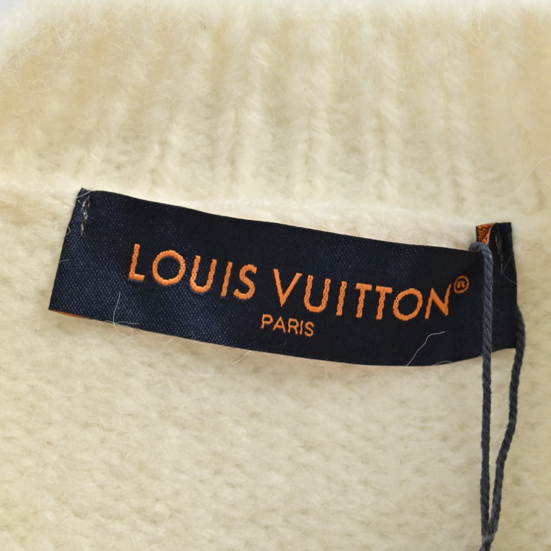 Louis Vuitton 24Fw mirrored logo jacquard sweater
