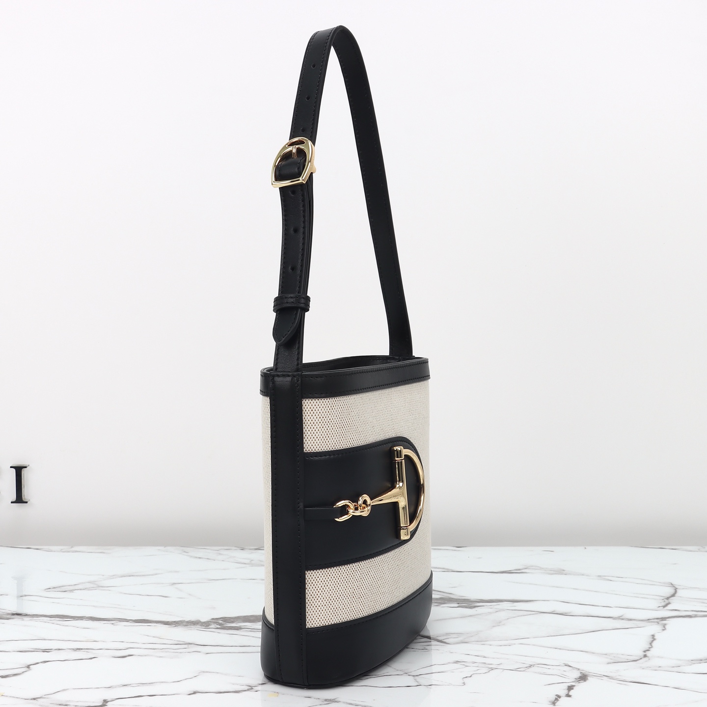 Gucci 73 Small Bucket Bag 833665 AAEUI 8457