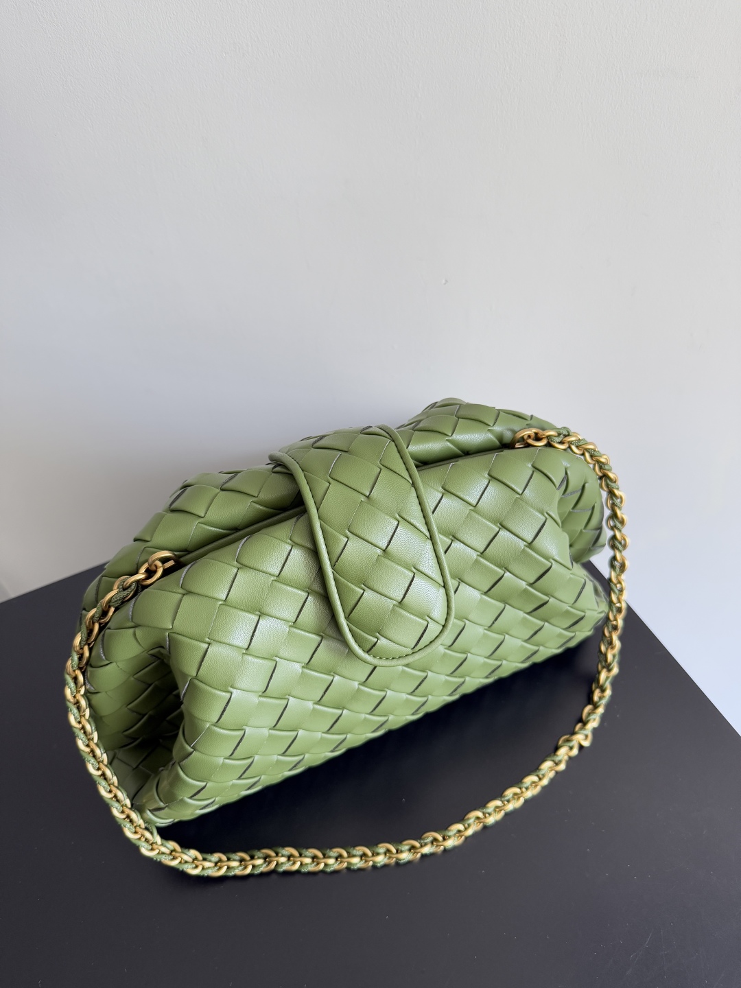 Bottega Veneta LAUREN CLUTCH chain clutch bag 785807