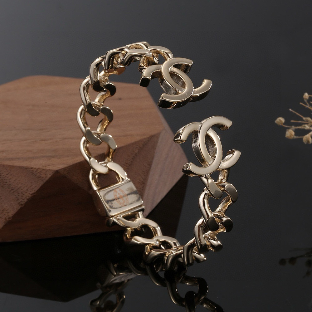 Chanel chain hollow bracelet