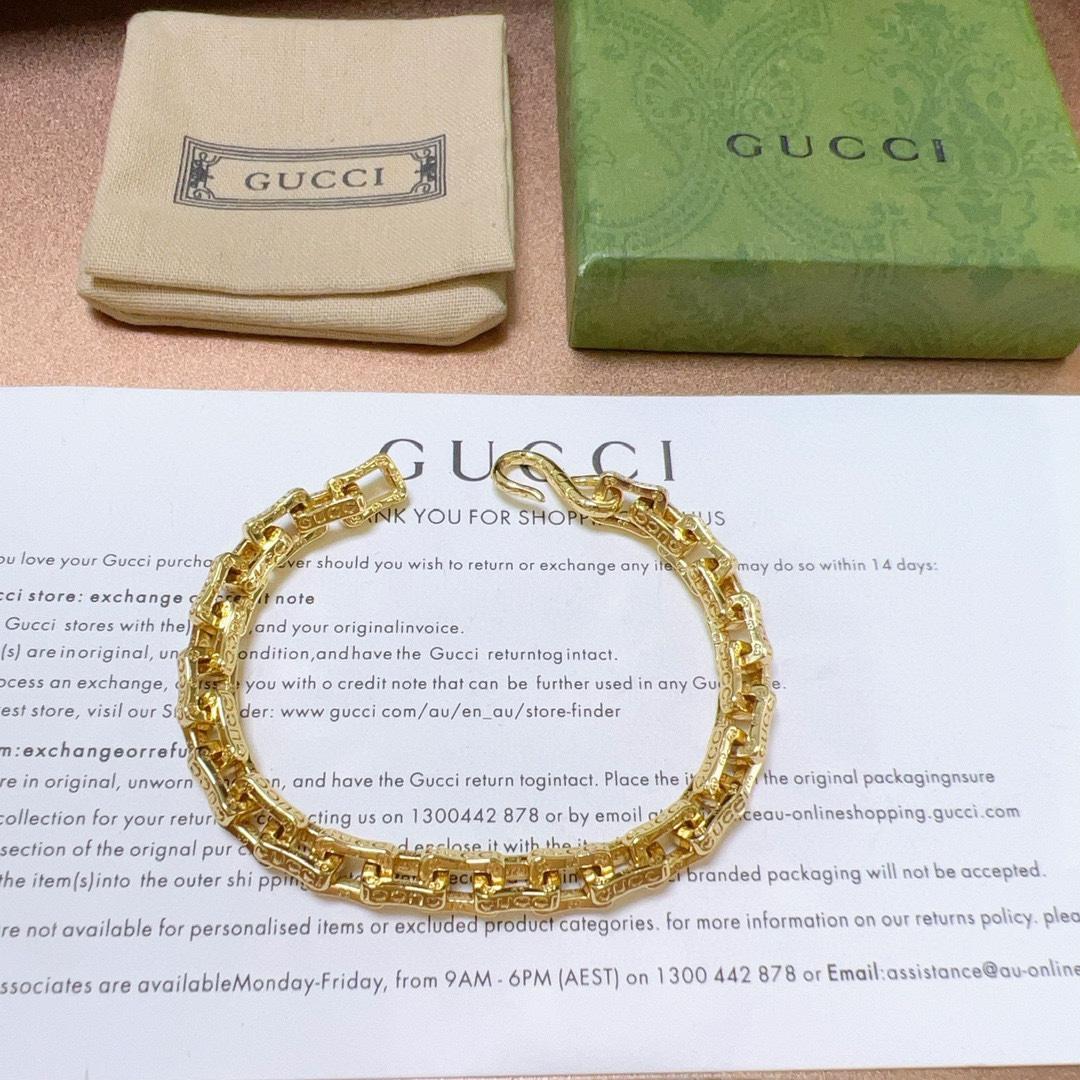 Gucci gold-tone square chain bracelet