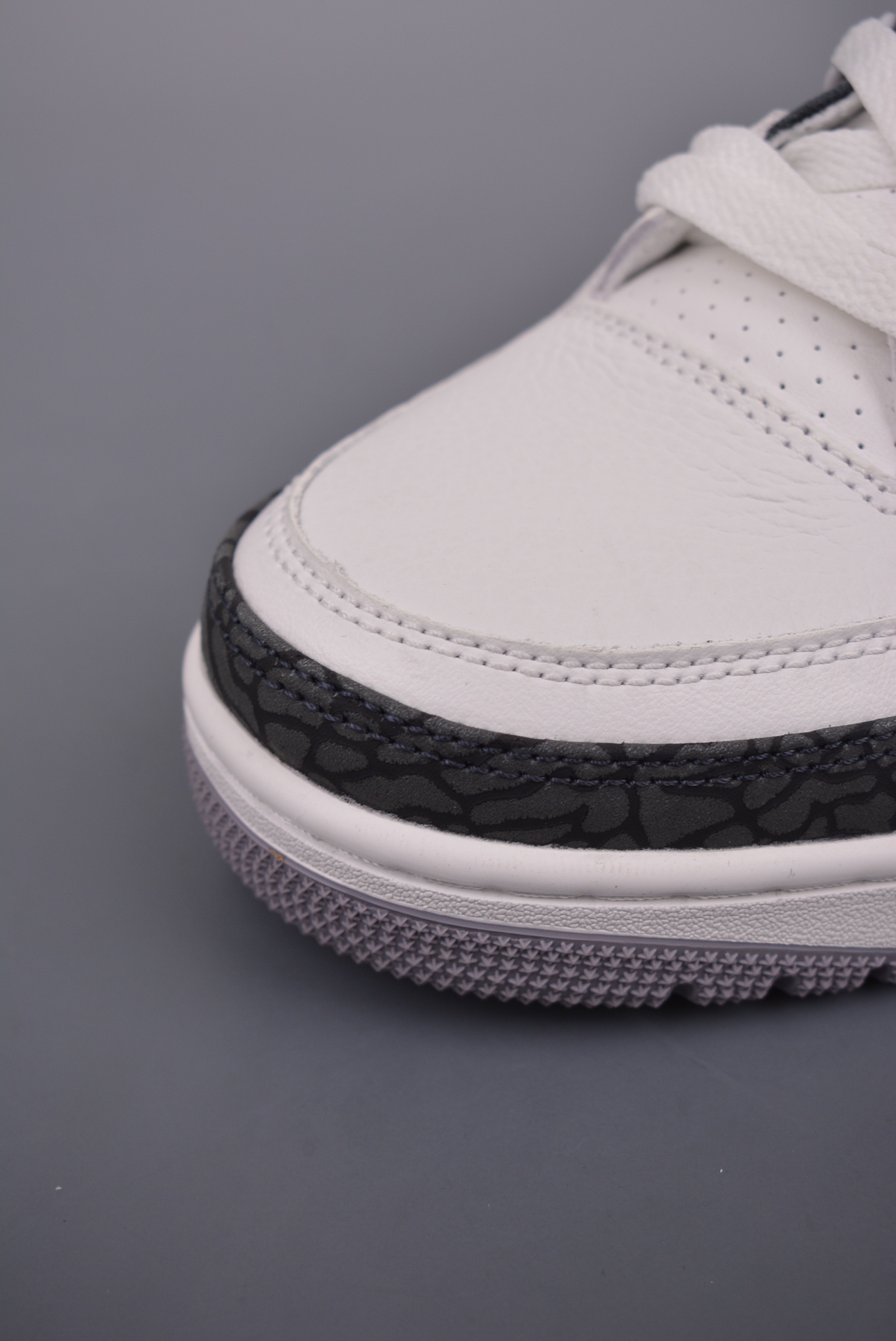 Air Jordan 3 RetroCement Grey CT8532-10
