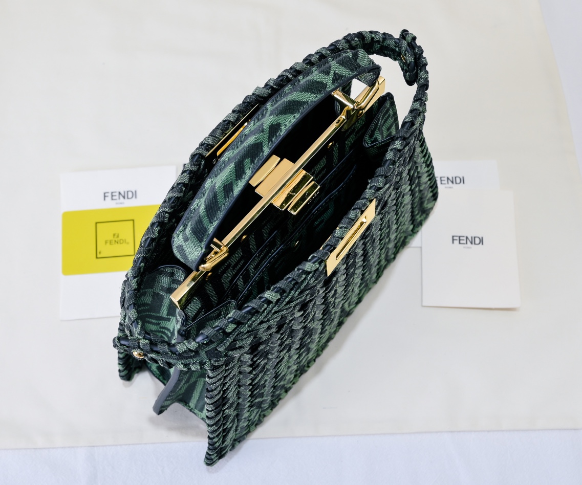 FENDI 2023SS EKABOO ISEEU Medium Handbag 3319