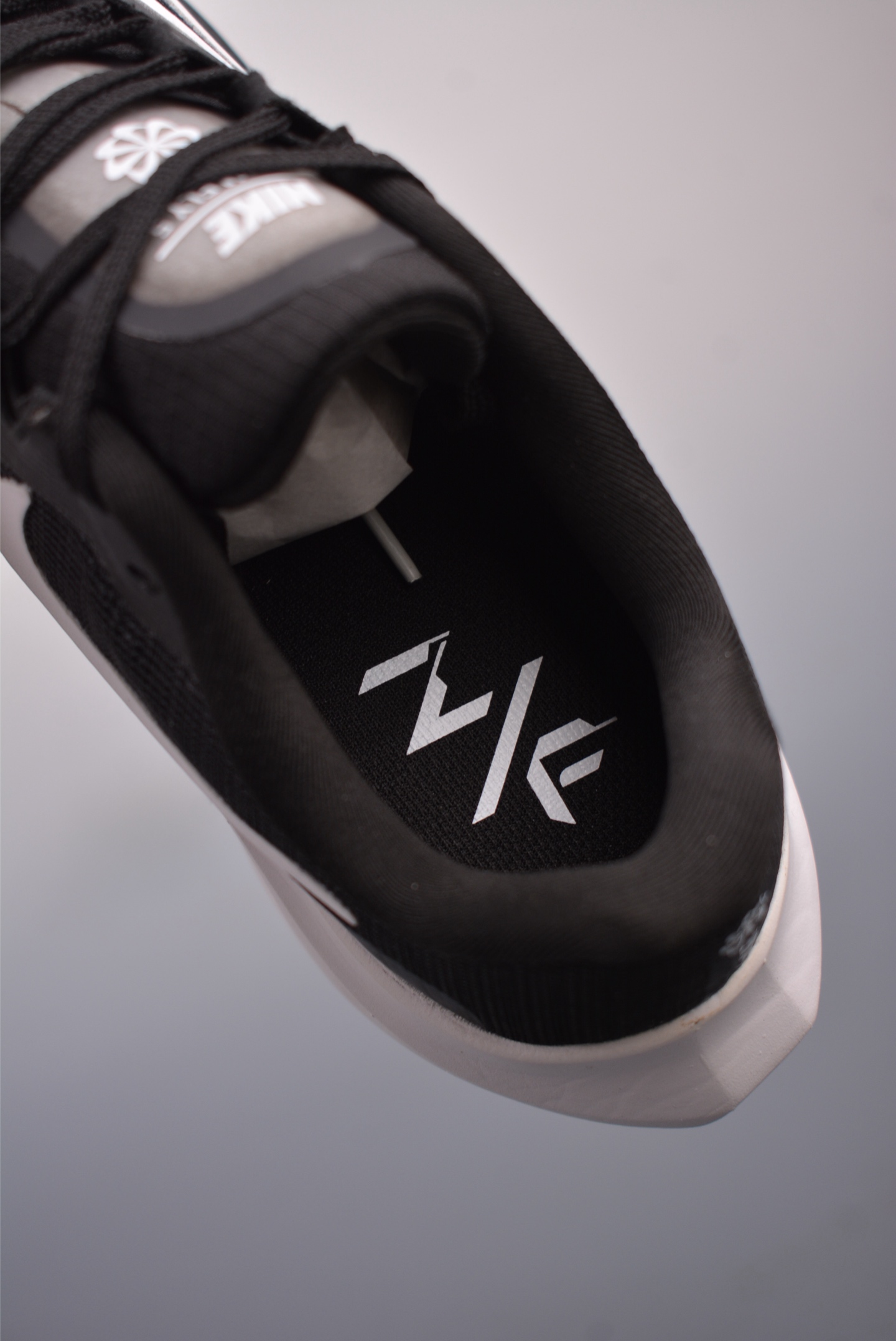 Nike Zoom Fly 5 Black White DM8968-001