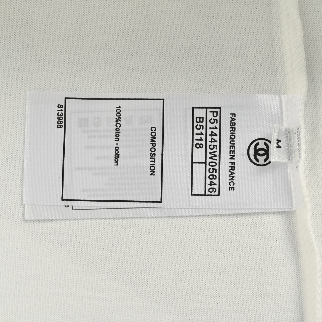 Chanel small logo on the neckline simple letters solid color short sleeves